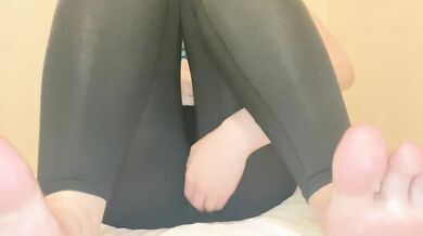 Thick leggings soaked with amateur ecstasy