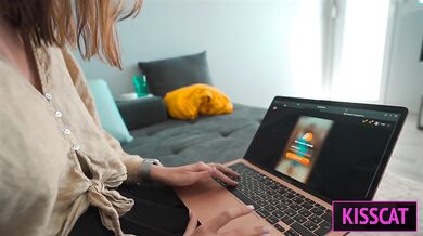Stepmom’s perfect body rode till cum dripped on her face
