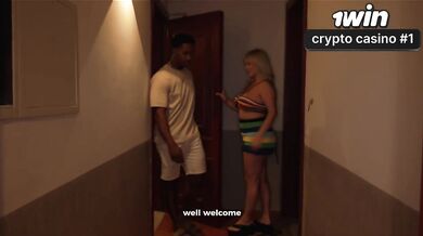 Latina dares to suck a BBC stranger in Barcelona’s streets