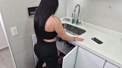 Colombian plumber gets deepthroated riding cowgirl then gushing cowgirl ride
