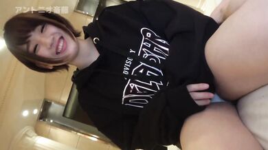 Amateur blowjob by a cute Japanese teen with her tongue deep in his ass