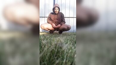 Latina caught masturbating in open patio fetiche solo