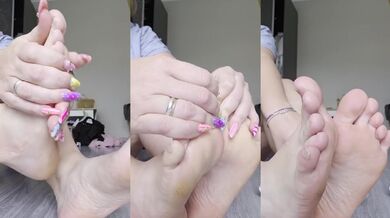 Hot blonde milf gushes cum while massaging her feet with oil