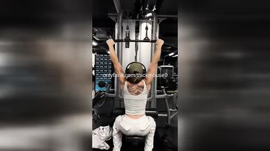Gym Babe Accidentally Shows Wet Pussy While Stretching Fail