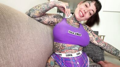 Tigerlilly demands unprotected creampie and begs to be bred