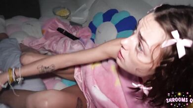 Stepdaughter Gushes Creampie After Shrooms Nightmare Blowjob