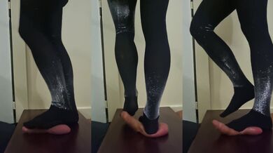 Barbie’s cum soaking massage in pantyhose and heels