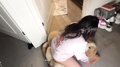 Chubby Latina rides giant teddy bear to gushing orgasm