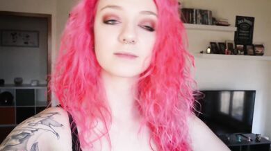 Red hair tempts sweet Amateur German casting solo