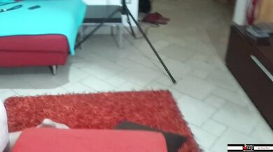 Dominant Italian mom teaches a fucking slave how to use his asshole
