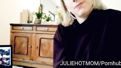Stepmom surprises with a cock hungry suck in porno french style