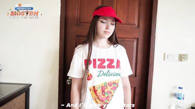 Rough fuck with the pizza girl got her walking bowlegged for her tip