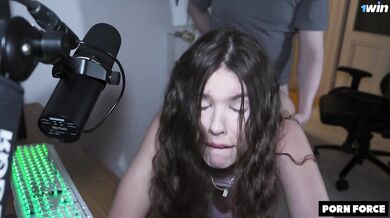 Princess Alice gets a rough doggystyle cumshot facial on stream